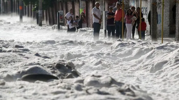 Bis zu einem Meter hoch lag der Hagel in der mexikanischen Stadt Guadalajara 