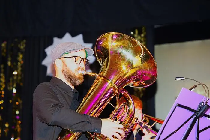 Für die musikalische Umrahmung sorgten das Blechbläserquartett „Uferlos Brass“, die Sängerin Betty O, eine Folkloregruppe aus Slowenien und DJ Jörg