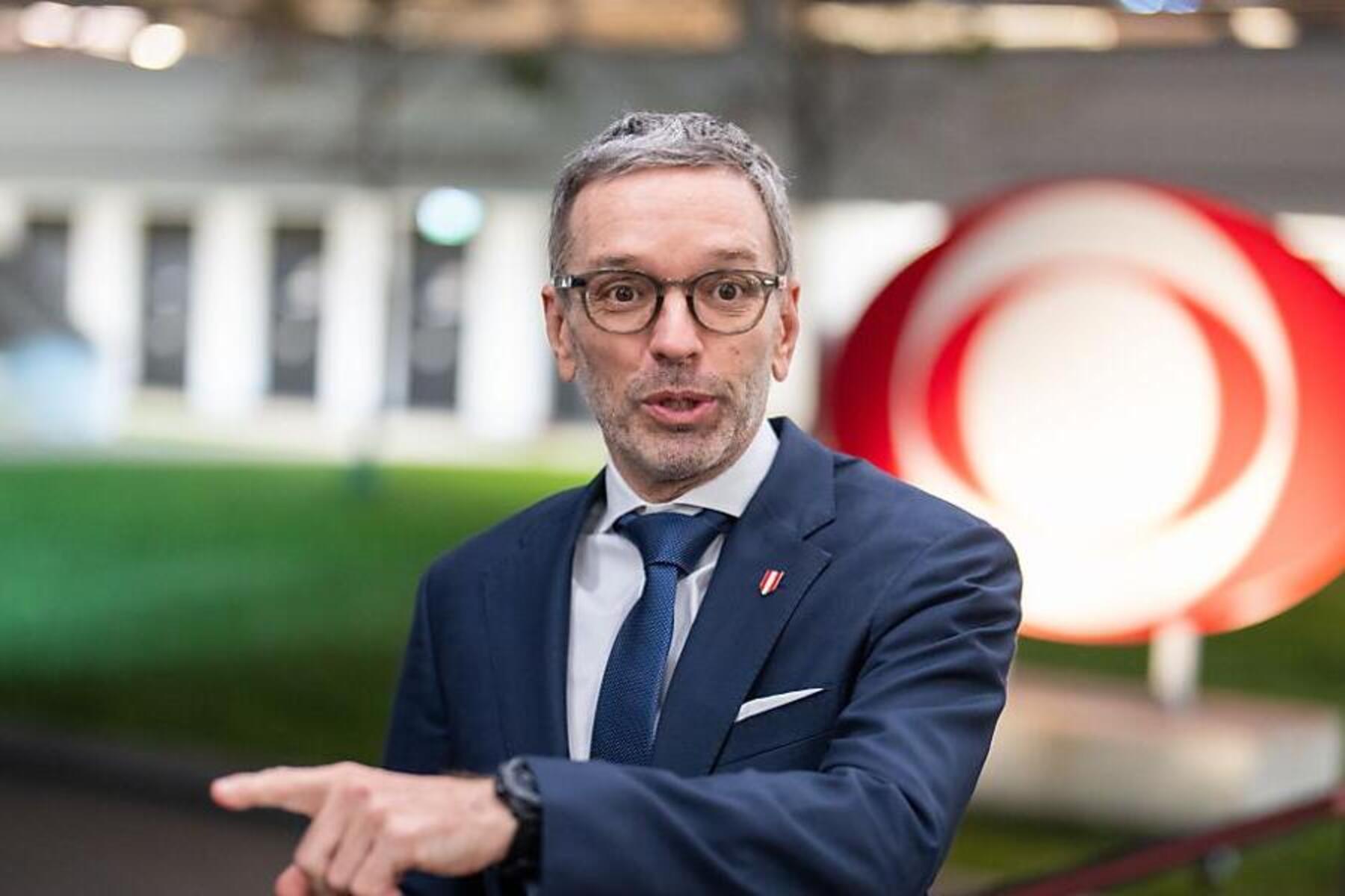 Vorwürfe bislang unbestätigt: Kokainkonsum am Küniglberg „offenes Geheimnis? FPÖ-Chef Kickl fordert Drogentests