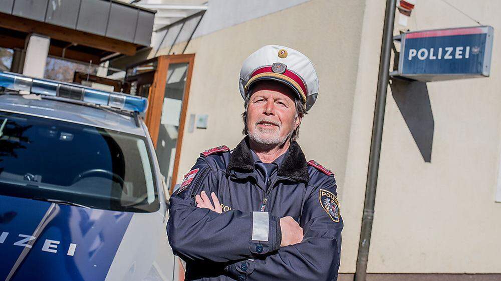 Gruppeninspektor Ferdinand Prenter war 39 Jahre lang auf der Dienststelle in Pörtschach im Einsatz, jetzt geht er in Pension