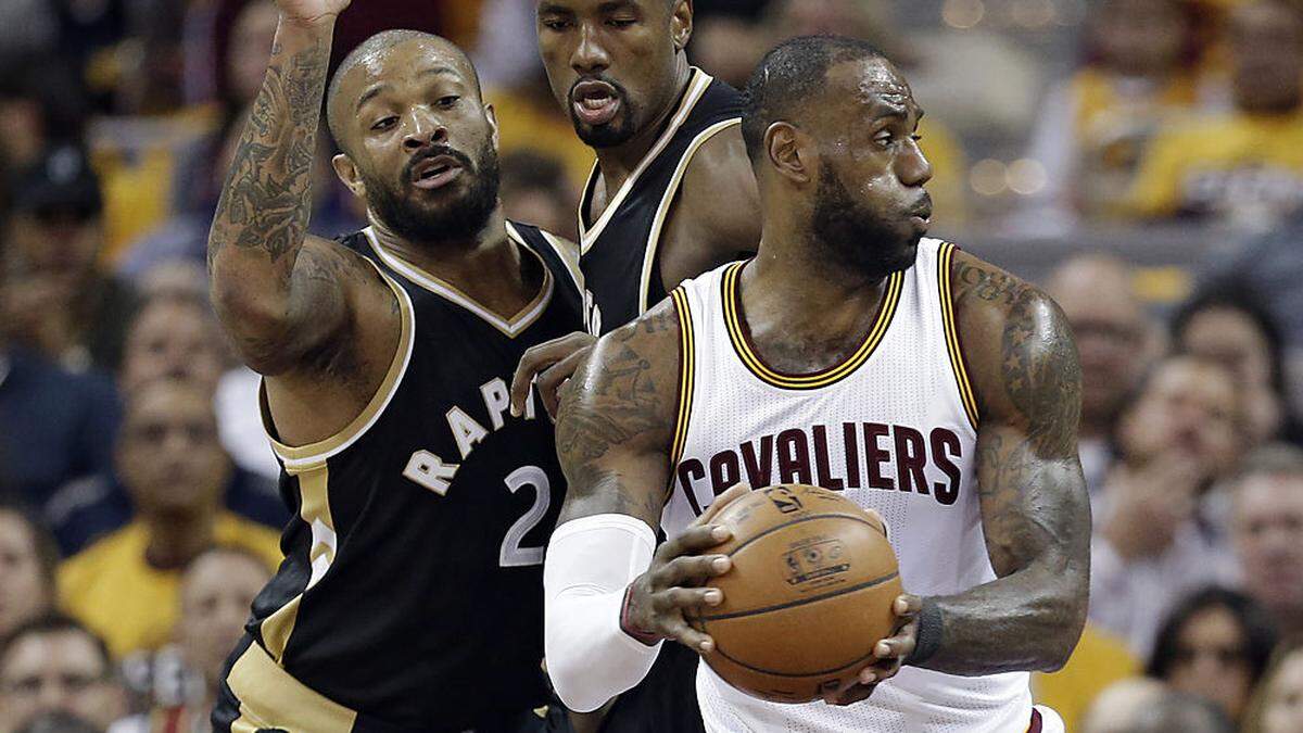 Überragend: LeBron James war mit Cleveland  wieder eine Nummer zu groß für Toronto und Pöltl