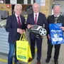 Landesrat Hans Seitinger (Mitte) mit Bürgermeister Helmut Leitenberger und AWV-Obmann Wolfgang Neubauer