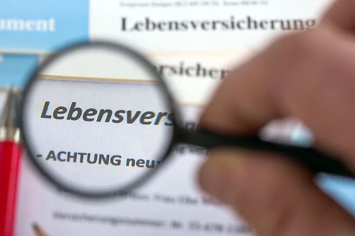 Trotz schlechter Verzinsung haben 47 Prozent der Österreicher eine Lebensversicherung. 2016 wurden von den Versicherungen in Österreich Prämien in Höhe von 6,1 Milliarden Euro eingenommen, ein Minus von 9,1 Prozent.