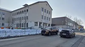 Für die Schüler der Mittelschule Gleinstätten ist das Queren der Straße oft mühsam