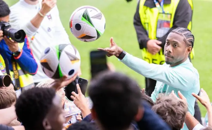 ABD0134_20240612 - BERLIN - DEUTSCHLAND: David Alaba am Dienstag, 12. Juni 2024, im Rahmen eines öffentlichen Trainings in Berlin. - FOTO: APA/GEORG HOCHMUTH