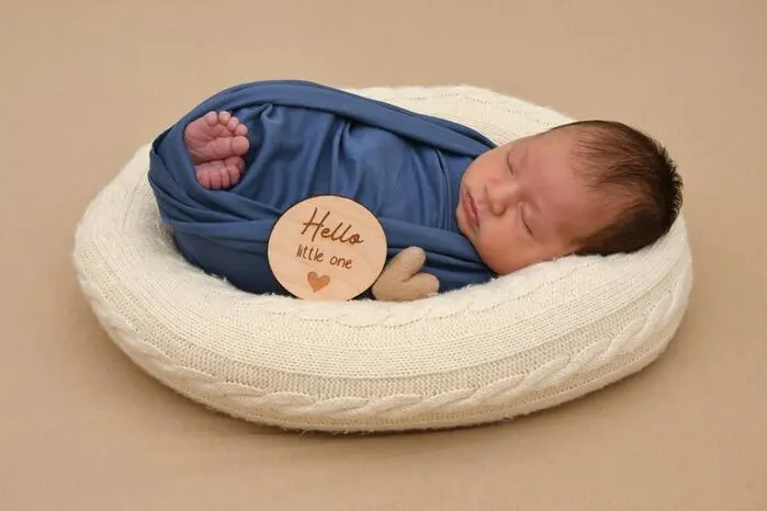 Oskar ist am 7. August mit 3730 Gramm und 51 Zentimetern zur Welt gekommen.
Patrizia und Thomas Weiß freuen sich von Herzen über ihren kleinen Sohn und sind glücklich über ihr neues Familienglück.