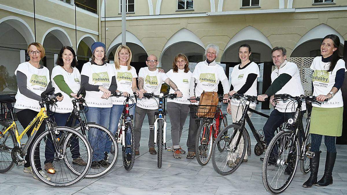 Radlobby-Kerngruppe: Birgit Mark-Stöhr, Sylvia Auer, Marianne Gütler, Angelika Lesky, Johannes Tiefenböck, Sieglinde Gütler, Volker Ertl, Karin Jester, Erich Auer und Sprecherin Gregoria Hötzer (von links)