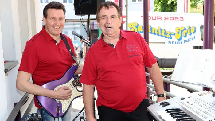 Das „Sattnitzduo“ mit Reinhard Gartner und Heinz Lorber sorgte für ausgelassene Stimmung beim Frühshoppen.