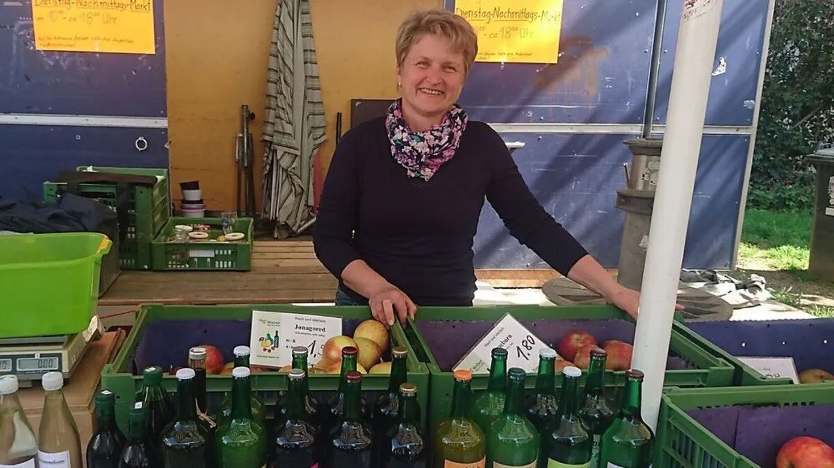 Elfi Weber verkauft seit dreißig Jahren in Andritz frisches Obst.