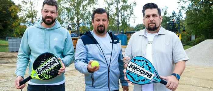 Philipp Schartner, Michael Trettenbrein und Nino Scherz stehen hinter dem Projekt Padelclub 81elf