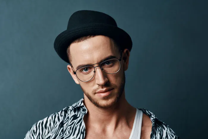 Eine passende Brille lässt jeden Menschen nur noch attraktiver aussehen – das perfekte Accessoire für jeden Tag