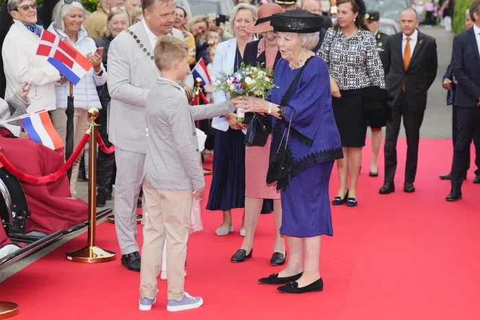 Eigentlich hatte die Monarchin ihr Thronjubiläum schon zum Stichtag im Jänner begehen wollen, den Großteil der Feiern aber wegen der Coronapandemie verschieben müssen