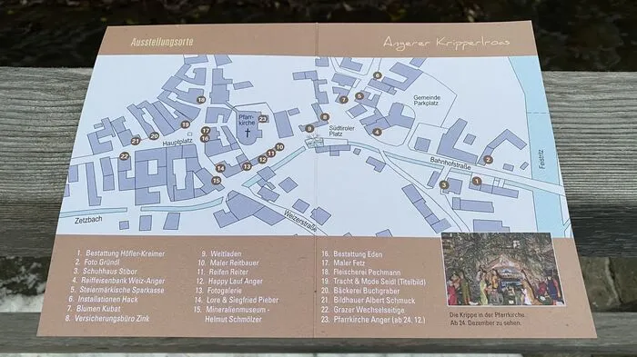 An insgesamt 23 Standort am Südtiroler- und Hauptplatz in Anger können Besucherinnen und Besucher die Krippenausstellung bewundern.