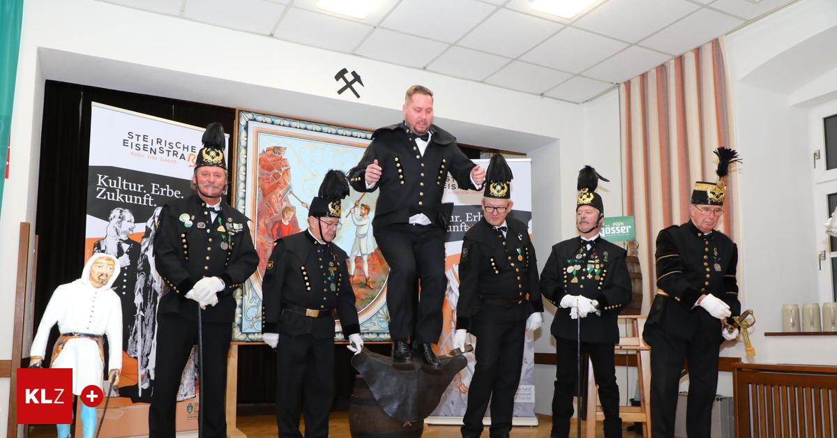 Ledersprung-Knappschaft-Vordernberg-hat-zwei-neue-Ehrenbergm-nner