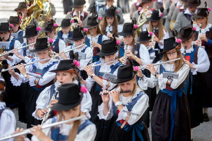 Das bereits 20. Almrosenfest findet noch am Samstag, 23. Juni, und Sonntag, 24. Juni in St. Jakob in Defereggen statt. 