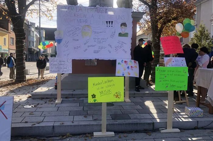 Klicken Sie sich durch die Bilder der Demo!