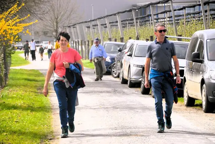Rund 3000 Personen nahmen daran teil. Die Strecke war rund zwölf Kilometer lang, es gab vier Labestationen.