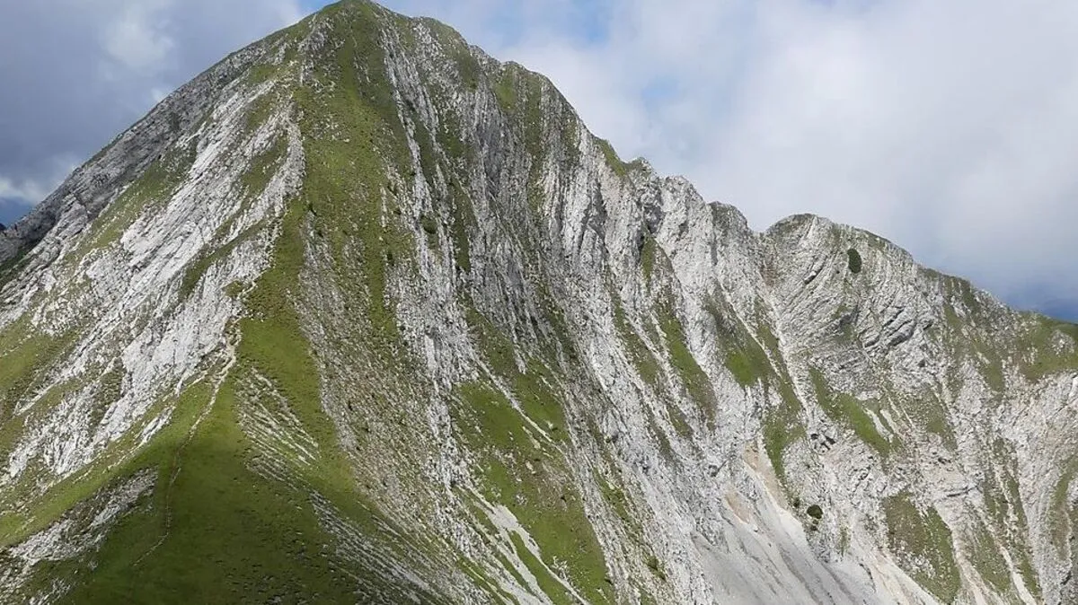 Neunjähriges Mädchen beim Wandern 100 Meter abgestürzt