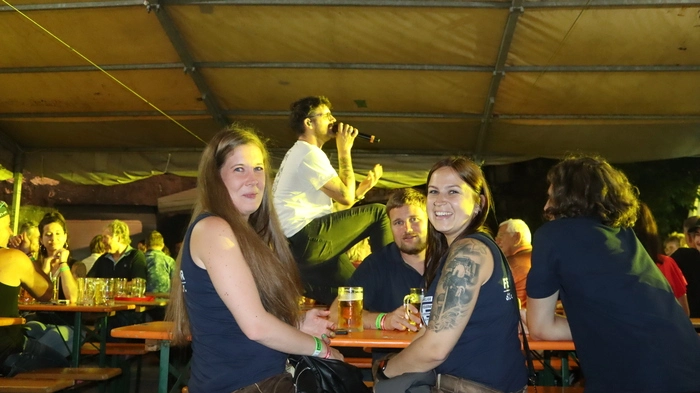 MeetU nicht nur auf der Bühne, sondern auch mitten unter den Gästen.