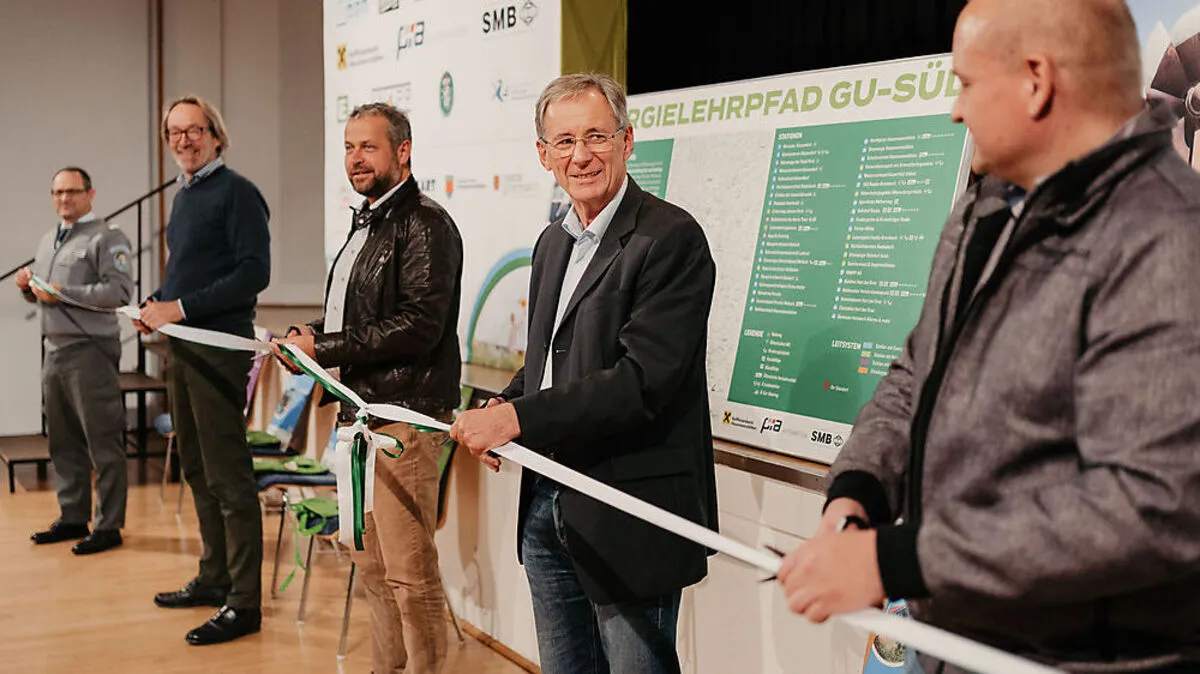 Einsatzleiter Berg- und Naturwacht Robert Kallinger, sowie die Bürgernmeister Jakob Frey (Hart bei Grfaz), Robert Tulnik (Fernitz-Mellach),   Werner Kirchsteiger (Hausmannstätten) und Gerald Wonner (Gössendorf)