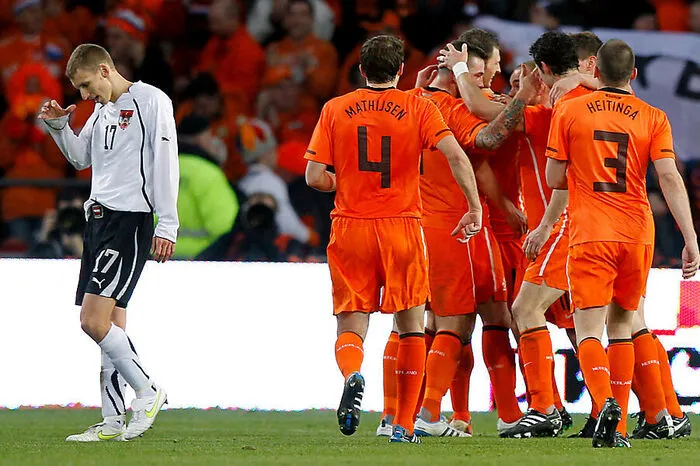 Am 9. Februar 2011 traf man auswärts auf die Niederländer. In Eindhoven ging man damals mit 1:3 als Verlierer vom Platz. Florian Klein war damals noch ebenso mit dabei wie...