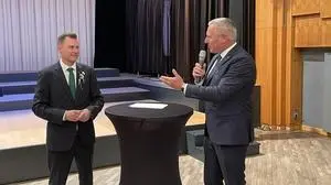 Am Ziel: FPÖ-Landeschef, LH Mario Kunasek, stellte Parteifreund Daniel Kos als neuen Leibnitzer Bürgermeister vor