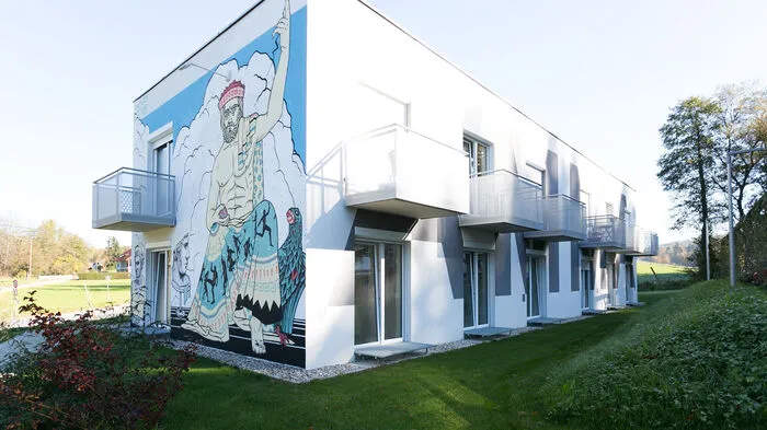 Das Wandgemälde an der Fassade des "Studentennests" stammt von den Street-Artisten Dinstl Nickl Leitner.