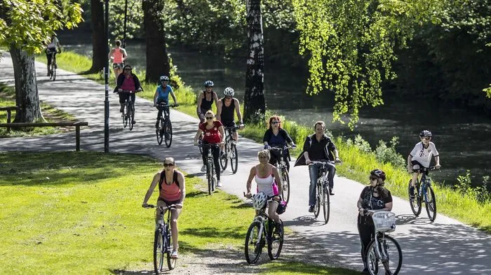 Tausende Sportbegeisterte zog es am Sonntag zur Veranstaltung "Wörthersee autofrei".