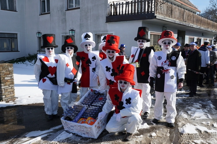 Pik, Kreuz, Karo und Herz mischten kräftig beim Kraubather Fasching mit.