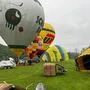 Um zirka 6 Uhr hoben am Freitag die ersten Heißluftballone vom Fresinger Fußballplatz ab