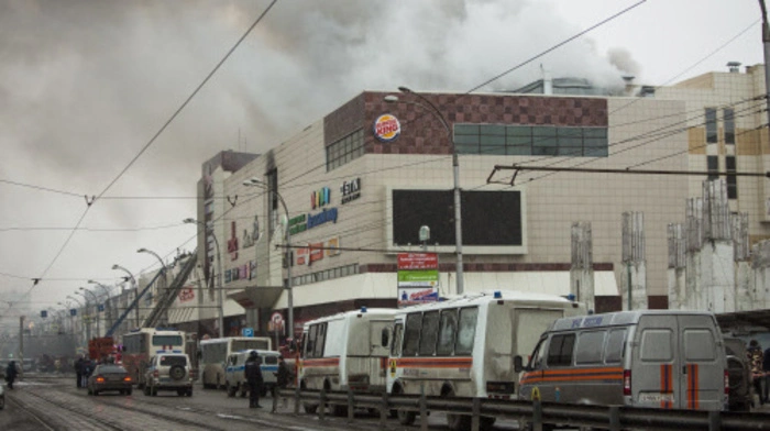 Bei einem Brand in einem sibirischen Einkaufszentrum sind über 60 Menschen ums Leben gekommen.