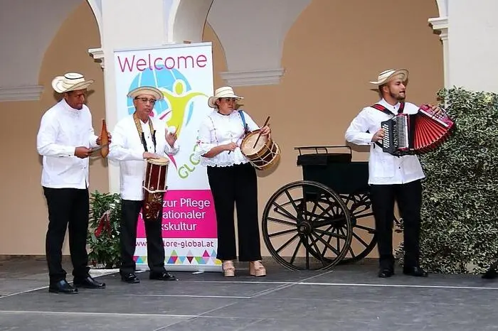 Folklore Global in Piber