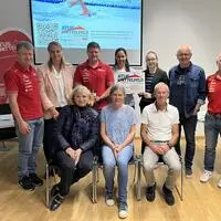 Für weitere vier Jahre wurde das bewährte Atus Knittelfeld-Schwimmsport-Funktionärsteam, angeführt von Sigrid Fessl (sitzend Mitte), bestätigt.