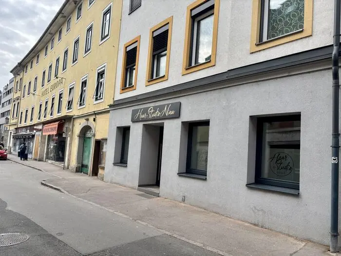Mit neuem Namen „Haarstudio Nina“ werden in der Klagenfurter Straße 3 die Rollen getauscht