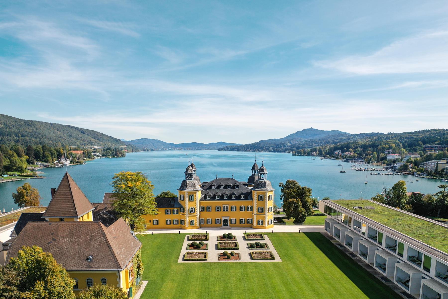 Junger Kärntner „kauft“ Schlosshotel Velden und geht viral