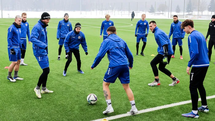 Aufsteiger Austria Klagenfurt spulte seine erste Trainingseinheit nach der Winterpause ab. Klicken Sie sich durch die besten Schnappschüsse!