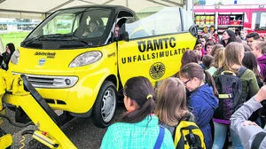 Tausende Schüler haben in den vergangenen  Jahren bereits Bekanntschaft mit dem Überschlagsimulator gemacht