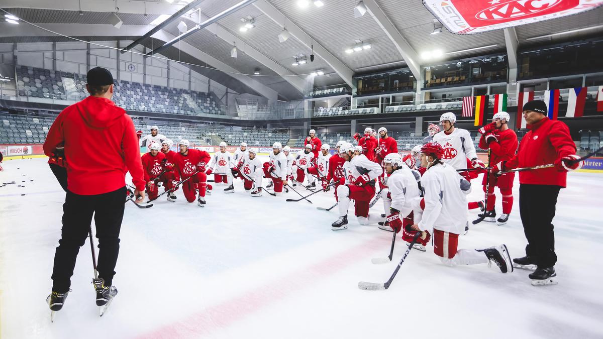 Saisonauftakt beim KAC. Das Training der Rotjacken hat begonnen