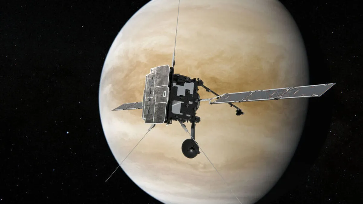 Der "Solar Orbiter" vor der Venus