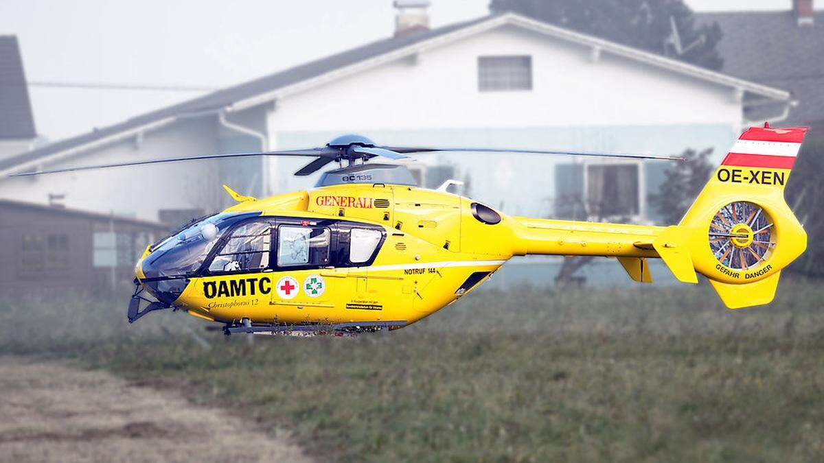 Der Verletzte wurde mit dem Hubschrauber ins LKH Graz geflogen (Archivbild)