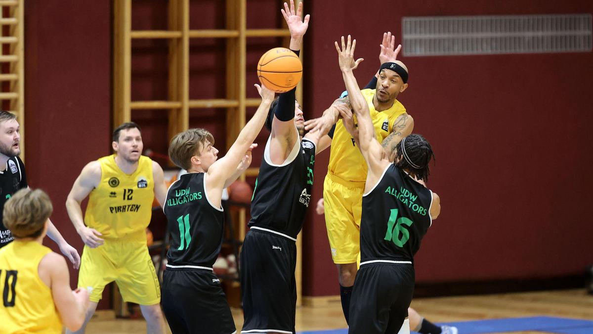 Der letztjährige „MVP“ der 2. Bundesliga Shawn L. Ray will es auch mit 44 noch einmal wissen