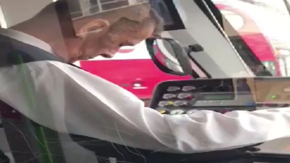 Passagiere filmten den eingenickten Fahrer
