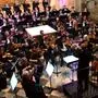 AIMS Orchester mit Dirigent Patrick Hahn