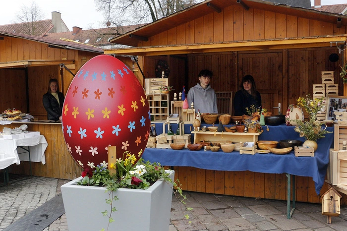 „Der Ostermarkt ist, wie viele andere Festlichkeiten und kulturelle Angebote, ein Fixpunkt im Jahreslauf der Veranstaltungsvielfalt Fürstenfelds“ betonte Bürgermeister Franz Jost bei der Eröffnung.