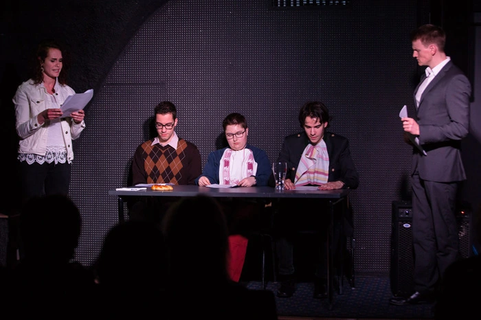 Höhepunkt der Buchvorstellung war die szenische Lesung von "HEIMweh". Von links: Saskia Grasser, Alexander Thaller, Anna Fallmann, Michael Gernot Sumper, Daniel Lecker.