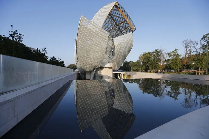 2014 eröffnete die Fondation Louis Vuitton. Der Bau des Privatmuseums wurde von Stararchitekten Frank Gehry geplant.