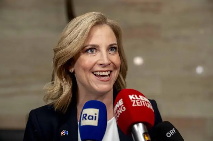 Die Neos konnten leicht zulegen: Chefin Beate Meinl-Reisinger scheint zufrieden.