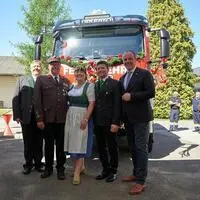 Im Rahmen des Feuerwehrfrühschoppens wurde das neue Hilfeleistungsfahrzeug von den Ehrengästen der FF Takern offiziell in den Dienst gestellt.