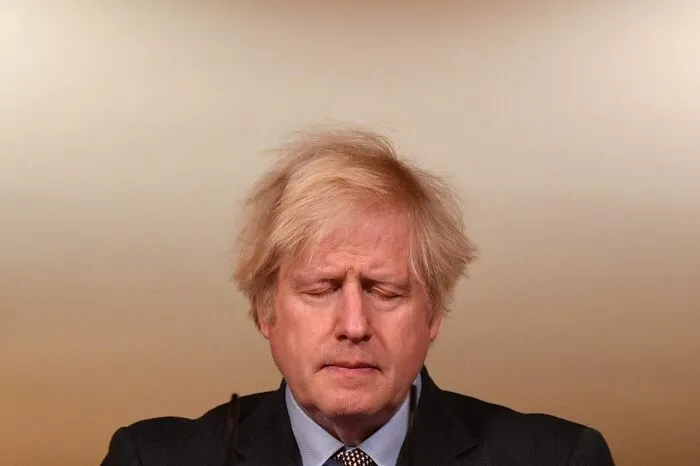 Johnson wolle aber bis Herbst Regierungschef bleiben, meldete der britische Sender BBC. Ein Regierungssprecher kündigte noch für Donnerstag eine Ansprache des Premiers an die Nation an.