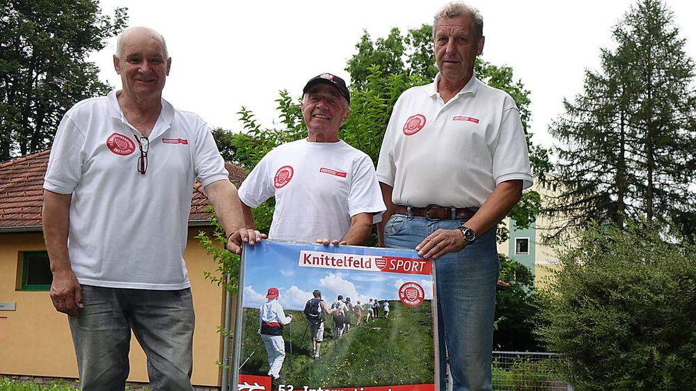 Obmann Josef Wieser, Vereinsmitglied Kurt Leitner und Johann Stocker, künftiger „Wander“-Obmann